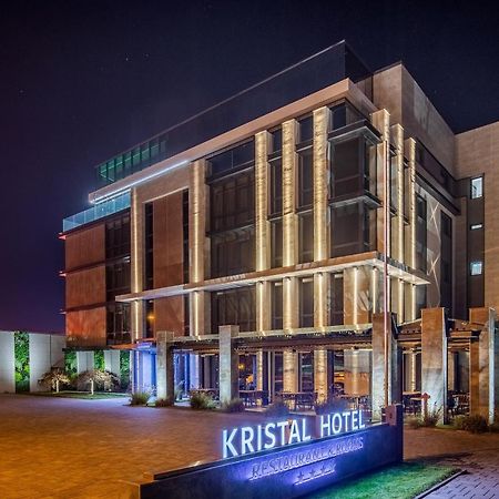 Hotel Kristal Фокшаны Экстерьер фото