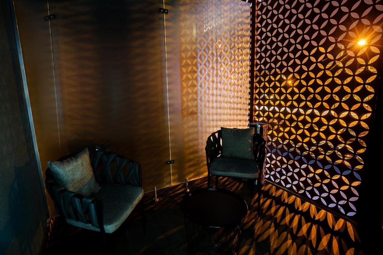Hotel Kristal Фокшаны Экстерьер фото