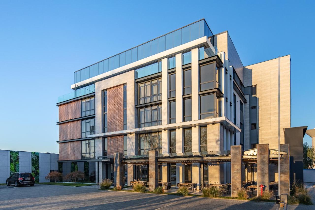 Hotel Kristal Фокшаны Экстерьер фото