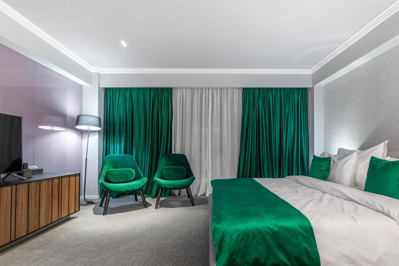 Hotel Kristal Фокшаны Экстерьер фото