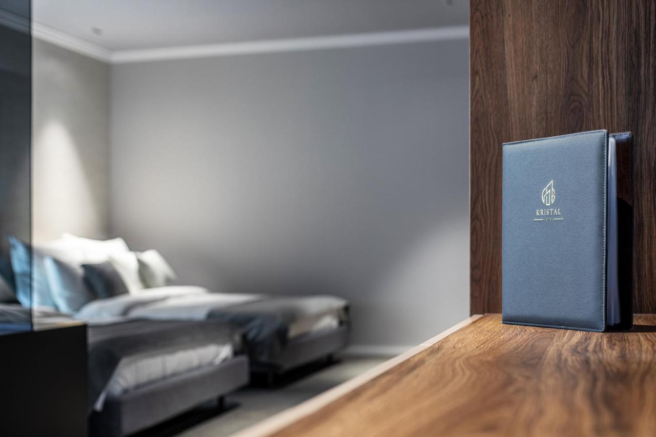 Hotel Kristal Фокшаны Экстерьер фото