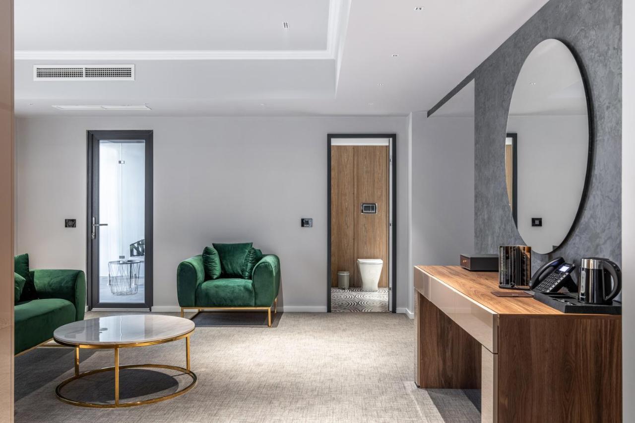 Hotel Kristal Фокшаны Экстерьер фото