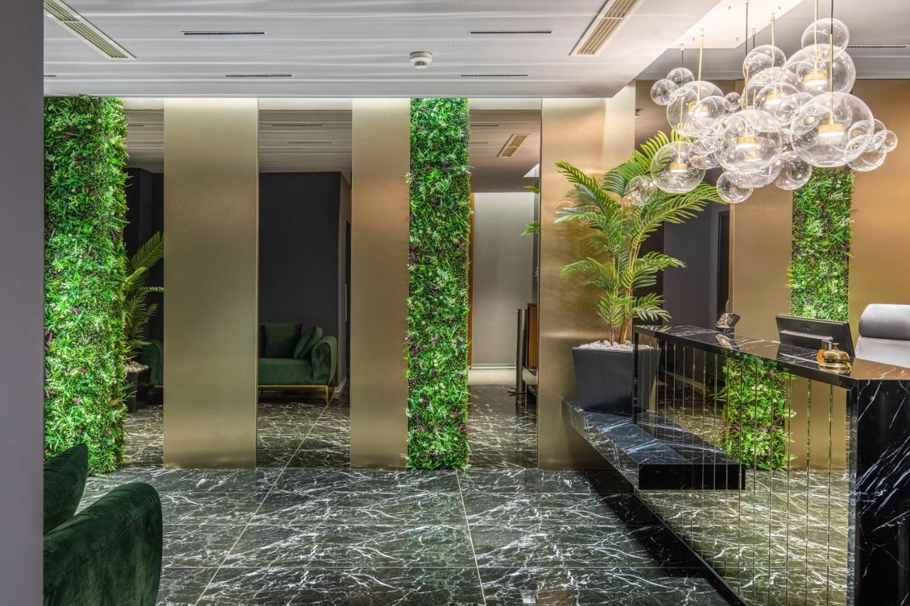 Hotel Kristal Фокшаны Экстерьер фото